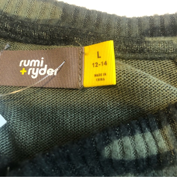 NWT Rumi + Ryder The Classic Cozy Henley Raglan Olive Camouflage Size L (12-14) - Picture 5 of 8
